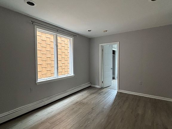 5th image of 689 Summer Ave APT 4
