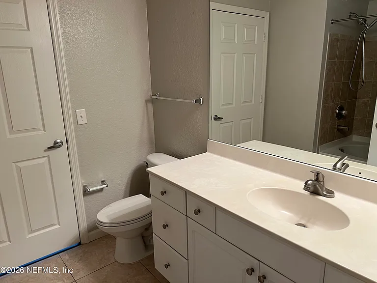 8539 Gate Pkwy W #121 — Photo 14