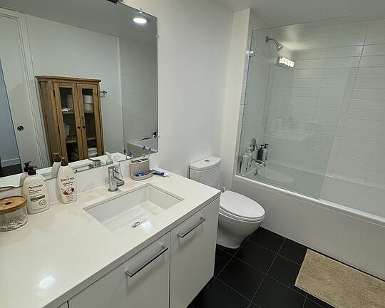 5th image of 901 S Flower St Unit 602