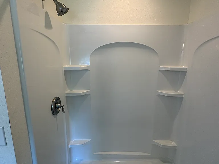 512 W Main St — Photo 27