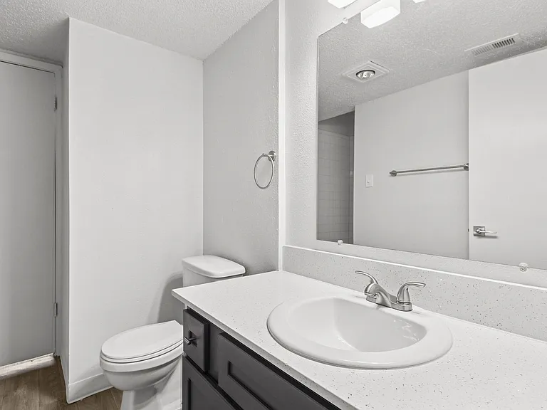 Pinewood Estates — Photo 10