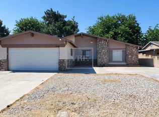 1208 E Pondera St, Lancaster, CA 93535