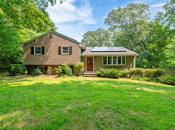 126 Glenwood Road, Clinton, CT 06413