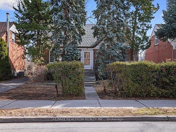 4th image of 303 Bogert Ave