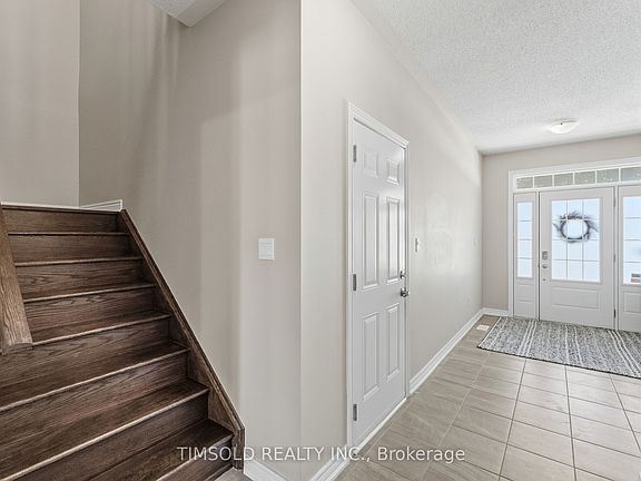 5th image of 29 Robb Thompson Rd