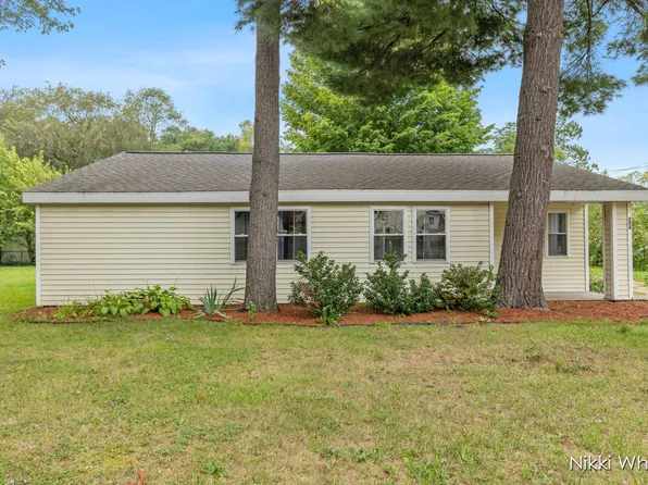 204 S Sherman St, Otsego, MI 49078