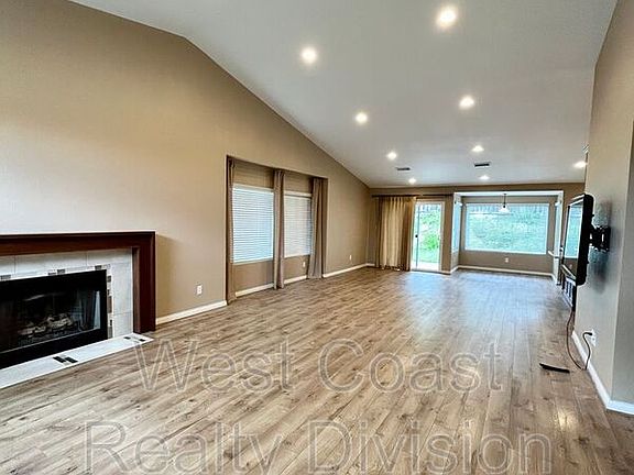 5th image of 41746 Gilwood Ct