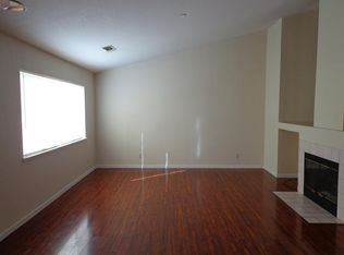 551 Park Warren Dr, Los Banos, CA 93635
