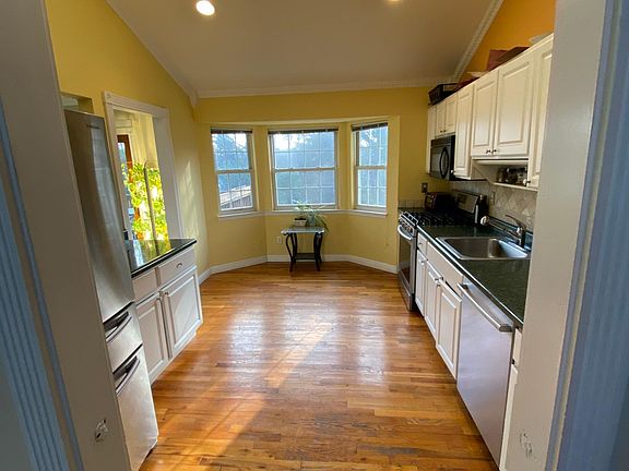 3rd image of 18 Joshua St