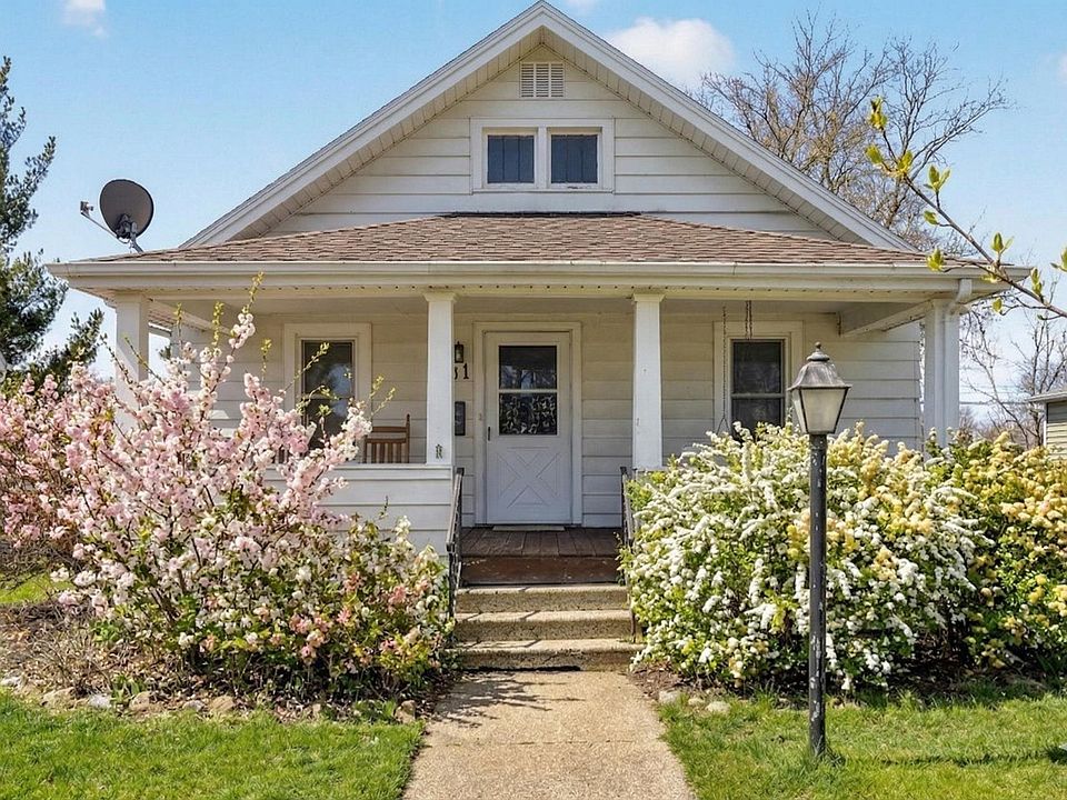 1st image of 931 Eisenhower Ave