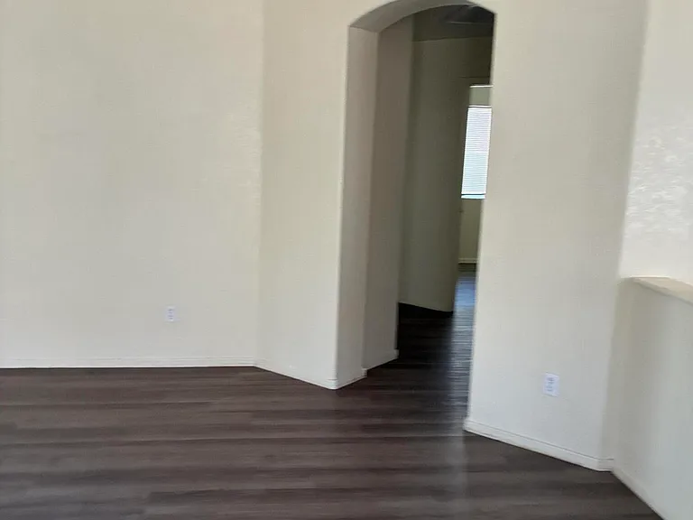 1074 N Saguaro St — Photo 3