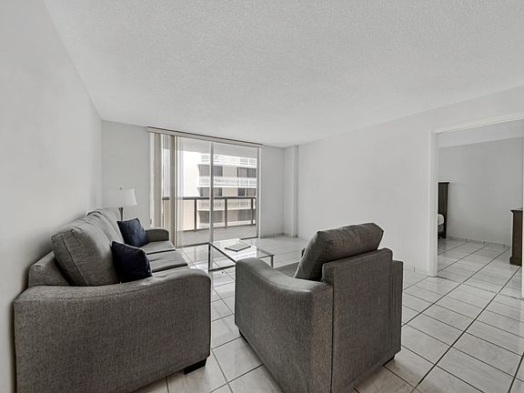 5th image of 6039 Collins Ave #1200
