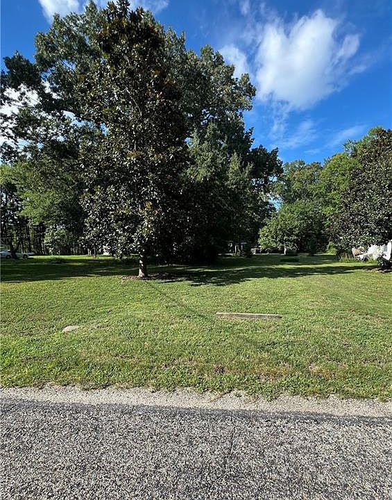 1st image of 1464 N River Rd