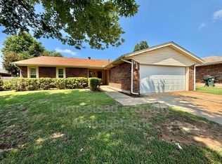 701 N Meadow Ln, Midwest City, OK 73110