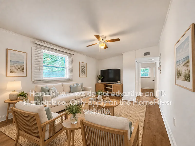 3 bed, 1.5 bath, 1061 sqft, $1,545 — Photo 2