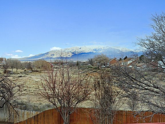3rd image of 7512 Sunrose Dr NW