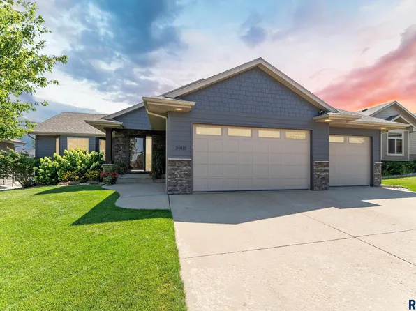 3905 W 90th St, Sioux Falls, SD 57108