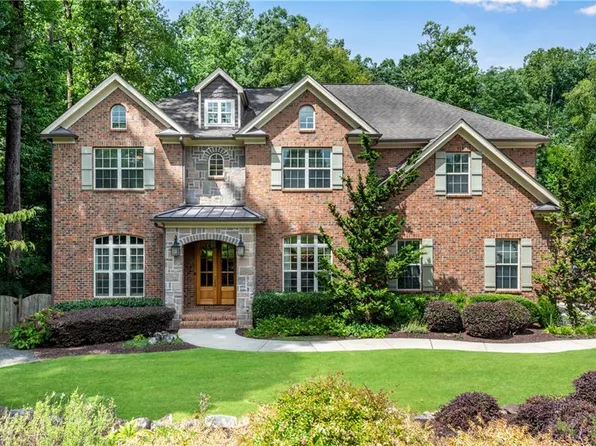 1356 Nerine Cir, Dunwoody, GA 30338