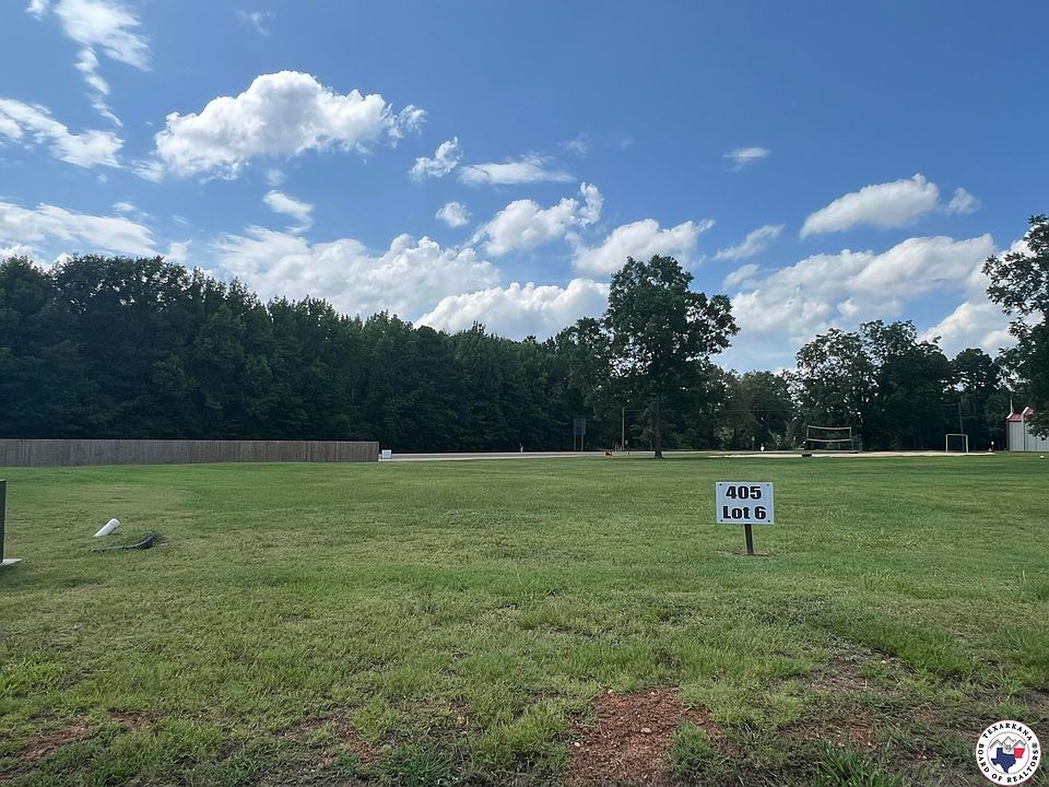 2nd image of 405 Paisley Cir