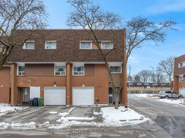 1673 Albion Rd #24, Toronto, ON M9V 1B7