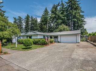 922 SE 205th Dr, Gresham, OR 97030