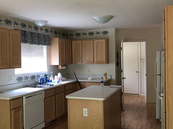 3rd image of 2654 S Moonglow Ct