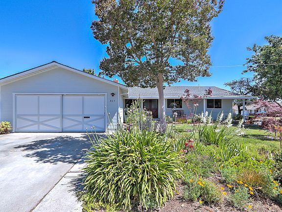 3rd image of 807 Louise Dr