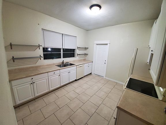 5th image of 416 W Amelia Ave APT 2