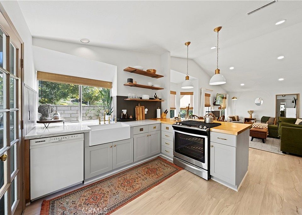 1st image of 22813 Banyan Pl Unit 373