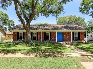 5810 Creekbend Dr, Houston, TX 77096