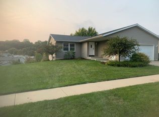 1437 Sunset Ave SE, Rochester, MN 55904