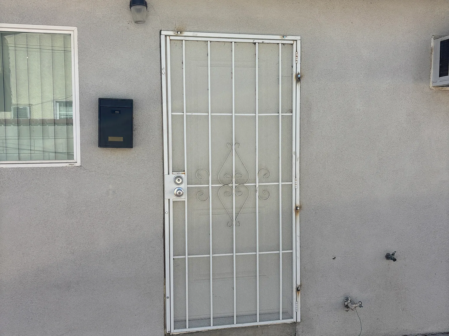 2 bed, $1,800 — Photo 2