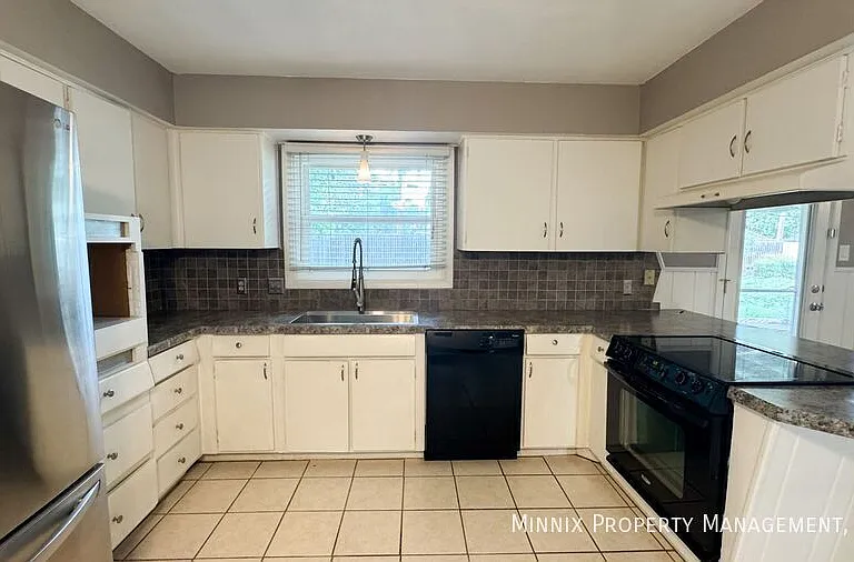 3410 54th St — Photo 12