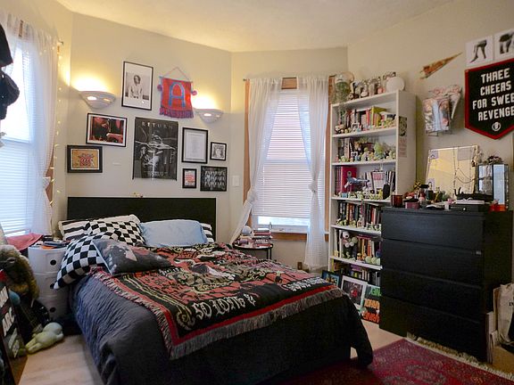 5th image of 126 Harvard St Suite 1