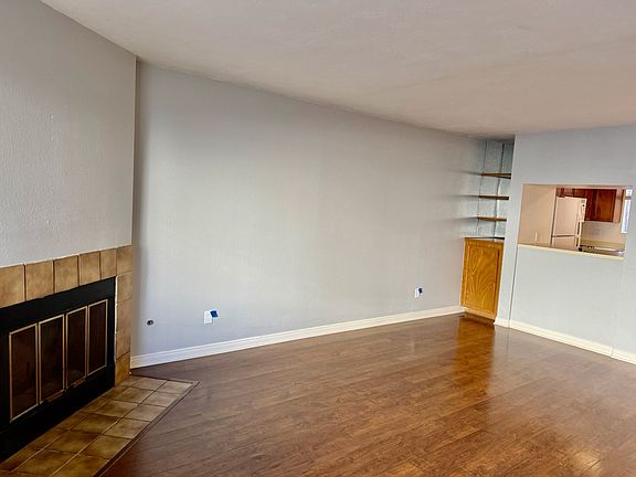 3rd image of 1934 Missouri St Unit 5