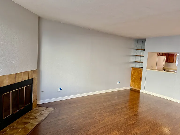 1934 Missouri St #5 — Photo 3