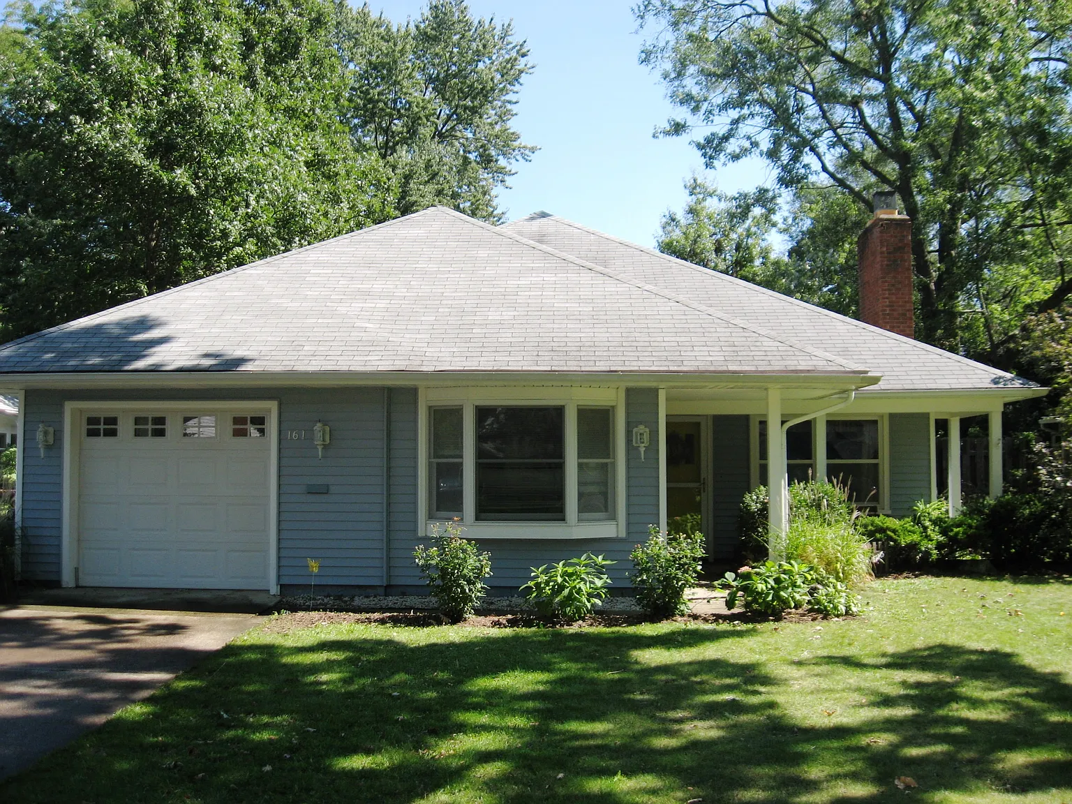161 Parkwood Dr photo 1