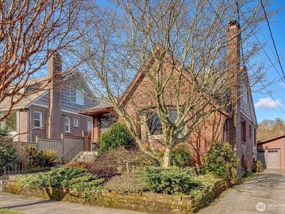6752 9th Avenue NW, Seattle, WA, 98117