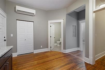 4th image of 136 Brady St #204