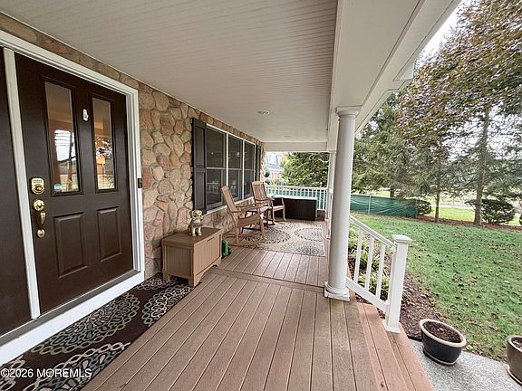 3rd image of 148 Robertsville Road