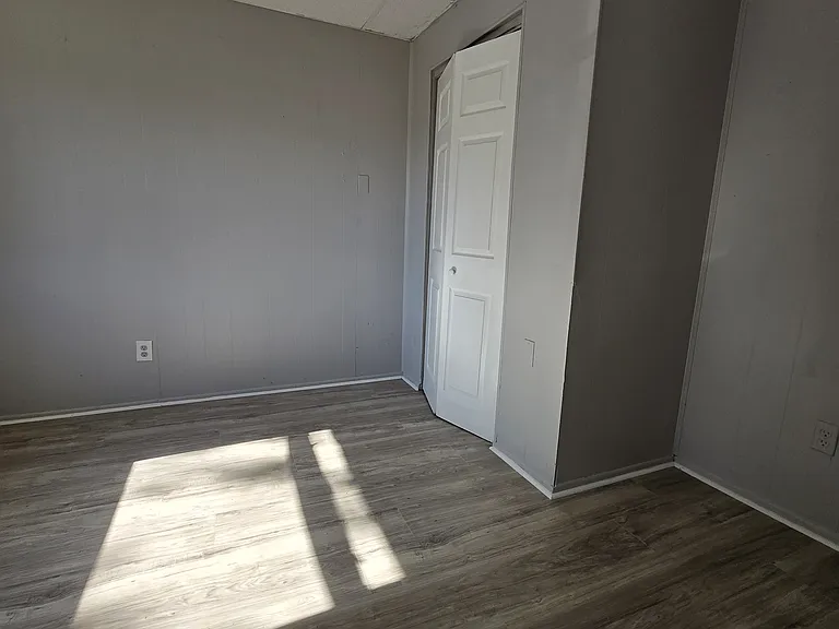 8623 N Willow Ave — Photo 3