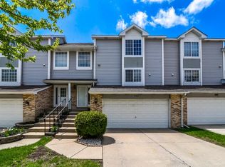 352 Stevens Ct, Grayslake, IL 60030