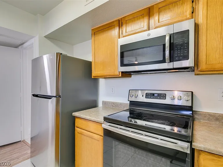 6650 W Warm Springs Rd #2118 — Photo 2