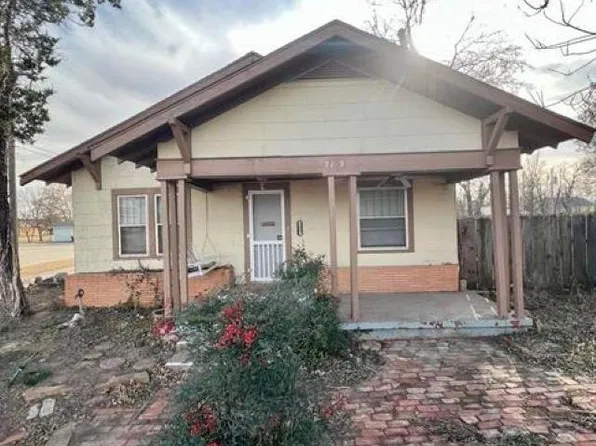 2115 E Randolph Ave, Enid, OK 73701