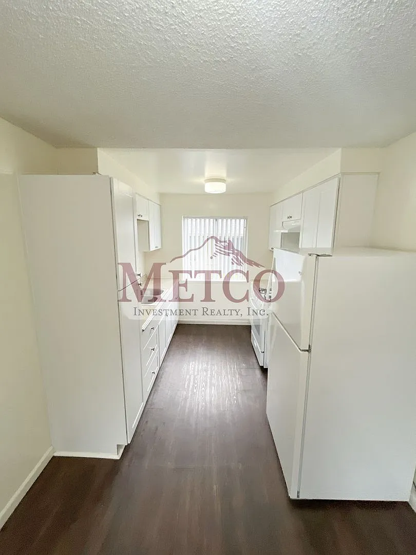 22902 — Photo 3