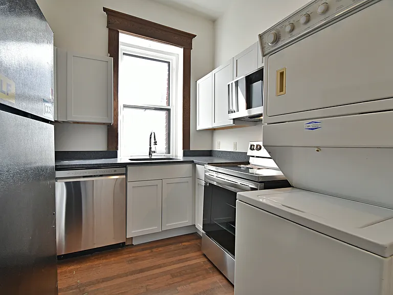 209 W 5th Ave #102 — Photo 9