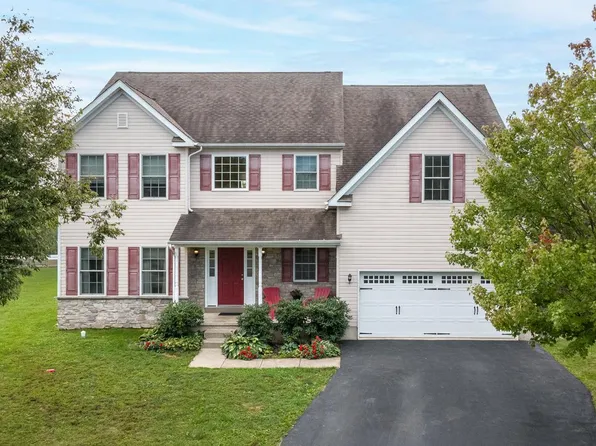 110 Harvest Glen Dr, Harleysville, PA 19438