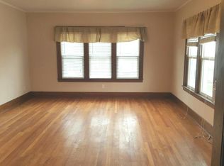 2214 2nd St, Wyandotte, MI 48192