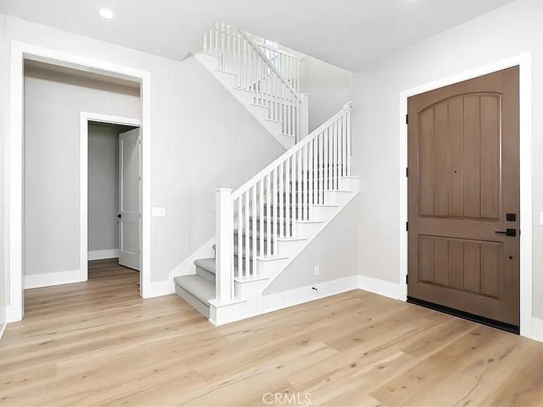 127 Oakstone — Photo 11