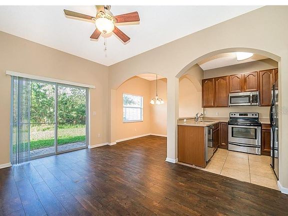 3rd image of 16432 CEDAR CREST DRIVE